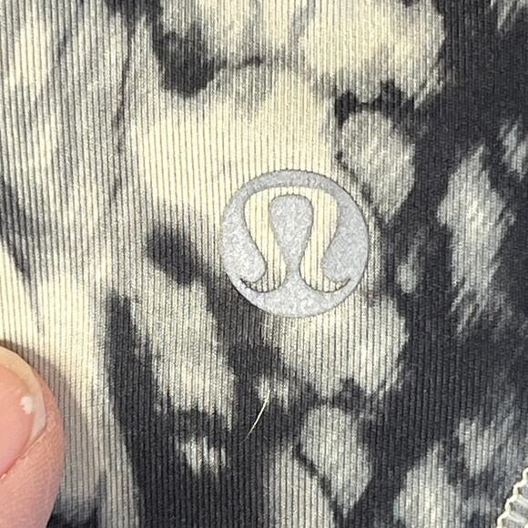 Lululemon Run Inspire Crop II Leggings Black White Marbled Pattern Size 6 Gym - Picture 7 of 12
